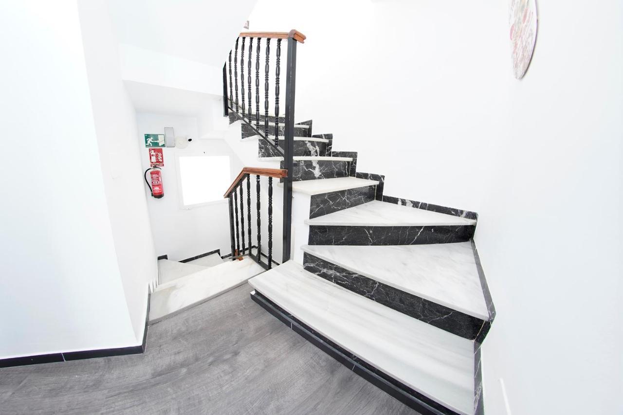 Sunsands Atico Playa76 Carihuela Torremolinos Eksteriør billede